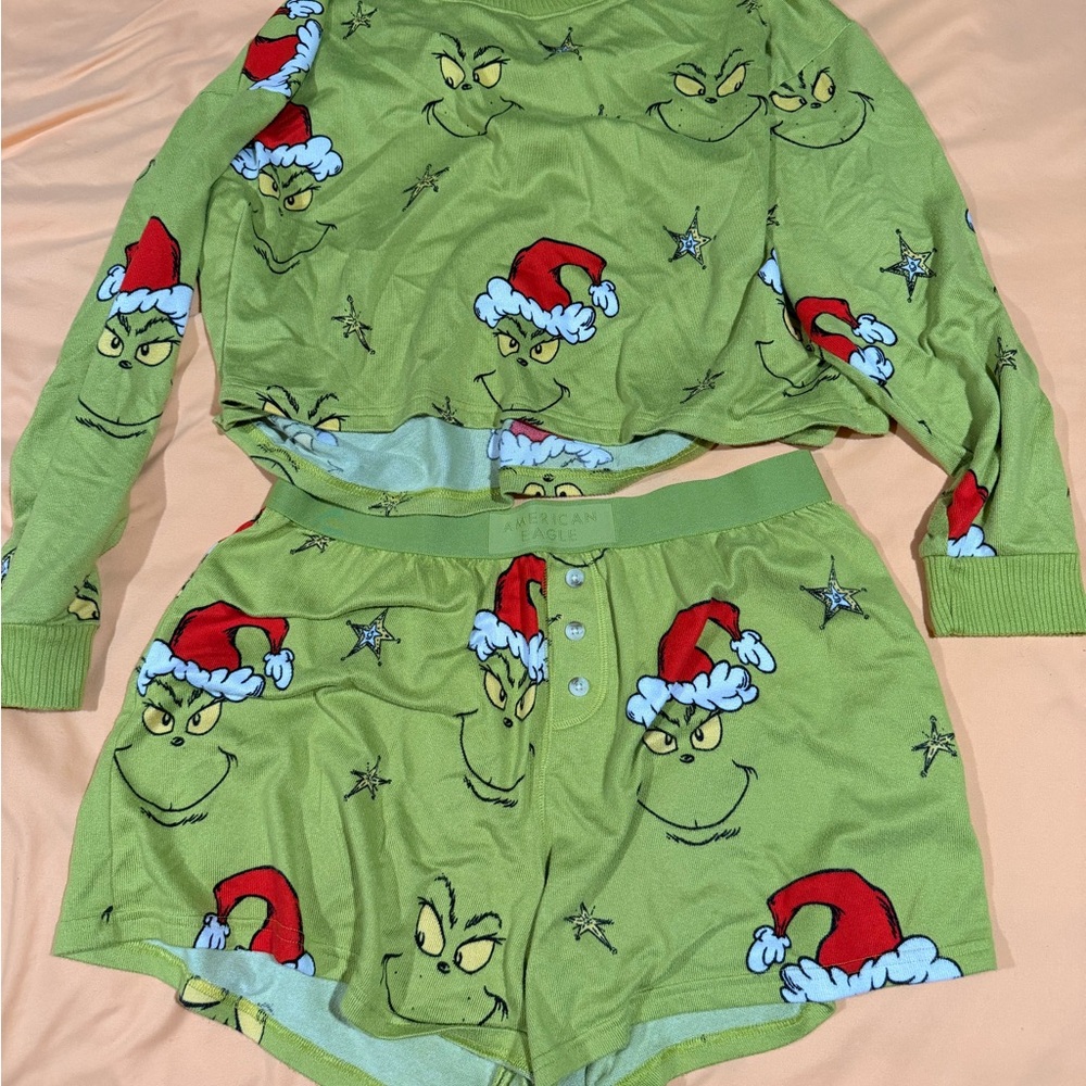 Grinch Green women’s Pajamas Set
